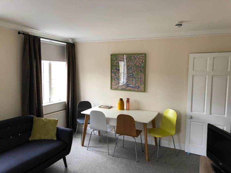 דירות באת' **Spotless, Bright 2 Double Bed, Period Features** מראה חיצוני תמונה